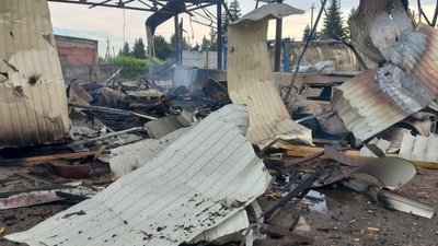 Окупанти РФ з артилерії поцілили у автотранспортне підприємство на Харківщині Окупанти РФ з артилерії поцілили у автотранспортне підприємство на Харківщині