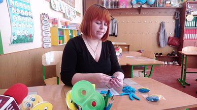 Майстриня з Тернопільщини зробила паперовий макет літака для "Привида Києва" Майстриня з Тернопільщини зробила паперовий макет літака для "Привида Києва"