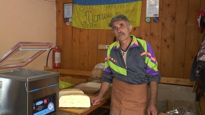 Від Майдану і до перемоги: волонтери з Косівщини вісім років збирають та возять допомогу на передову