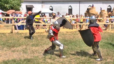 У Меджибізькій фортеці на Хмельниччині відбувається фестиваль середньовічної культури «Епоха героїв»
