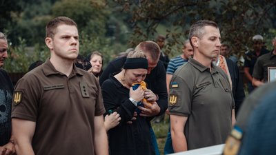 На Закарпатті попрощалися із полеглим на війні Миколою Микуліним