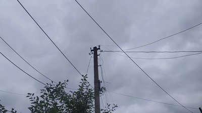 Негода на Хмельниччині призвела до знеструмлень громад