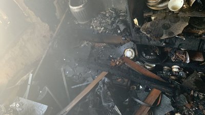 Наслідки пожежі у квартирі багатоповерхового будинку в Ужгороді Наслідки пожежі у квартирі багатоповерхового будинку в Ужгороді