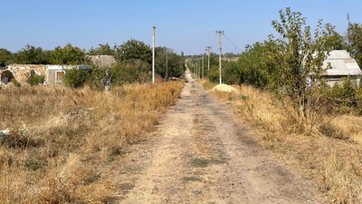 "Пошкодило дах, вікна, стелю". Як жителі Баратівки на Миколаївщині відновлюють власні домівки "Пошкодило дах, вікна, стелю". Як жителі Баратівки на Миколаївщині відновлюють власні домівки