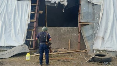 Наслідки удару «Молнії» по Золочеву