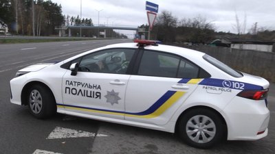 У селі Березівка після смертельної ДТП місцеві жителі продовжують переходити трасу Київ — Чоп у невстановленому місці У селі Березівка після смертельної ДТП місцеві жителі продовжують переходити трасу Київ — Чоп у невстановленому місці