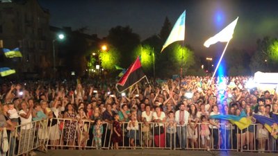 “Ми зрозуміли, що ми українці”, – вокалістка з Краматорська про святкування Дня Незалежності “Ми зрозуміли, що ми українці”, – вокалістка з Краматорська про святкування Дня Незалежності