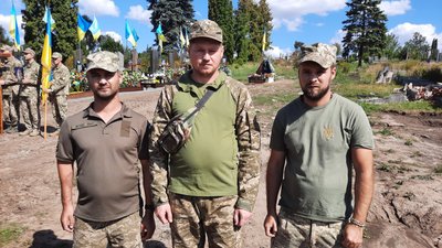 Військовослужбовці ЗСУ Військовослужбовці ЗСУ