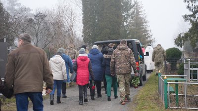 Був два роки в полоні: на Черкащині поховали загиблого захисника Був два роки в полоні: на Черкащині поховали загиблого захисника