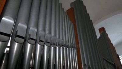 У Дубні встановлюють орган — перший на Рівненщині у діючому костелі У Дубні встановлюють орган — перший на Рівненщині у діючому костелі