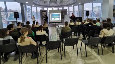 В Житомирі пластуни організували історичний екскурс на вшанування пам'яті героїв бою під Крутами В Житомирі пластуни організували історичний екскурс на вшанування пам'яті героїв бою під Крутами