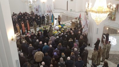 В Івано-Франківську попрощалися із загиблим військовослужбовцем Тарасом Стахівим В Івано-Франківську попрощалися із загиблим військовослужбовцем Тарасом Стахівим
