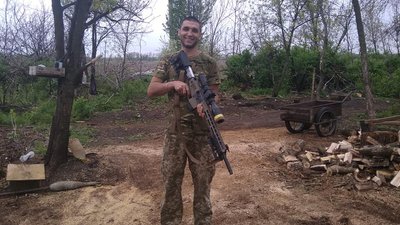 Боєць з Івано-Франкіщини, який втратив ногу на війні, отримав квартиру Боєць з Івано-Франкіщини, який втратив ногу на війні, отримав квартиру