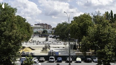 Сквер на майдані Свободи: 10 днів до оголошеного відкриття