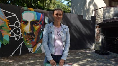 У Тернополі переселенцям видають ковдри та матраци У Тернополі переселенцям видають ковдри та матраци