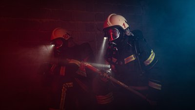 Група полтавських рятувальників розміновує Чернігівщину