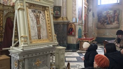 У тернопільський храм привезли ікону із Зарваниці У тернопільський храм привезли ікону із Зарваниці