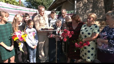 У вишиванці та святковій хустині. Як волинянка відсвяткувала 100 День народження У вишиванці та святковій хустині. Як волинянка відсвяткувала 100 День народження