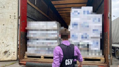 На Черкащині СБУ вилучила 40 тонн підробленого алкоголю