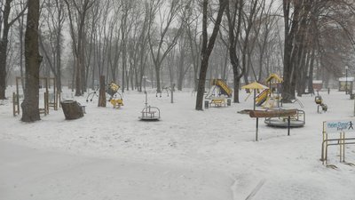 «Все місто стало»: Полтаву від снігу розчищали 42 машини «Все місто стало»: Полтаву від снігу розчищали 42 машини