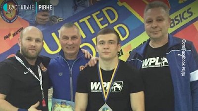 "Золото" і "бронза": рівненські борці повертаються з медалями із Харкова "Золото" і "бронза": рівненські борці повертаються з медалями із Харкова