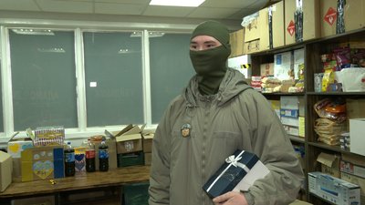 Стань "Миколайчиком" для захисників: у Черкасах для військових збирають смачні пакунки Стань "Миколайчиком" для захисників: у Черкасах для військових збирають смачні пакунки