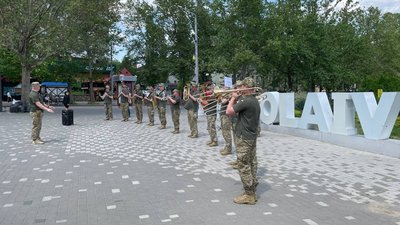 Виступ військового оркестру на "Соборній" Виступ військового оркестру на "Соборній"