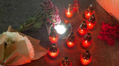 У Києві вшанували пам’ять журналіста Павла Шеремета У Києві вшанували пам’ять журналіста Павла Шеремета