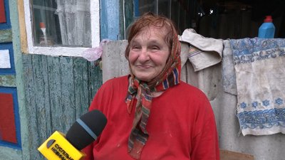 Переселенка з села Мурав'ї Валентина Лук’янюк розповідає про російські обстріли Переселенка з села Мурав'ї Валентина Лук’янюк розповідає про російські обстріли