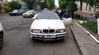 Домовився про тест-драйв: в Одесі чоловіка підозрюють у викраденні автомобіля Домовився про тест-драйв: в Одесі чоловіка підозрюють у викраденні автомобіля