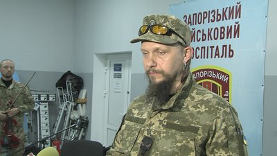 У Запорізькому військовому госпіталі виступив гурт Banderstadt У Запорізькому військовому госпіталі виступив гурт Banderstadt