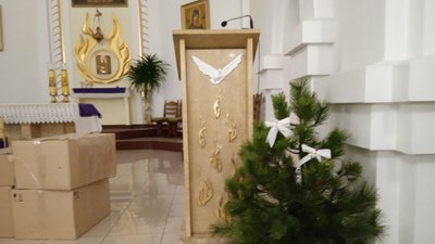 У Тернополі прикрашають храми до Католицького Різдва