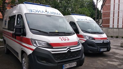 13 автомобілів швидкої допомоги отримали станції екстреної допомоги Тернопільщини 13 автомобілів швидкої допомоги отримали станції екстреної допомоги Тернопільщини