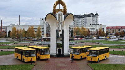 Шкільні автобуси на Волині, довезення учнів на Волині
