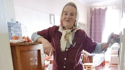 "Кожна сім'я — це розповідь про біль": вінничанка Вікторія Чешківська про волонтерство, Ірпінь та допомогу переселенцям "Кожна сім'я — це розповідь про біль": вінничанка Вікторія Чешківська про волонтерство, Ірпінь та допомогу переселенцям