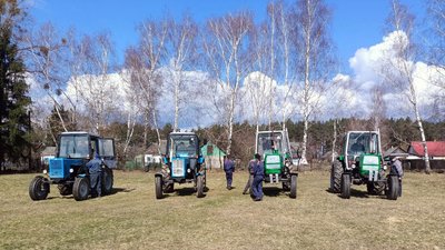 Як пів сотні дівчат на Волині навчаються на трактористок Як пів сотні дівчат на Волині навчаються на трактористок