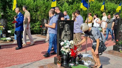 Сьомі роковини Іловайська. У Кропивницькому вшанували пам'ять загиблих захисників України