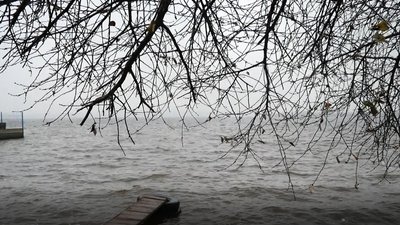У Запоріжжі місцеві мешканці врятували трьох чоловіків