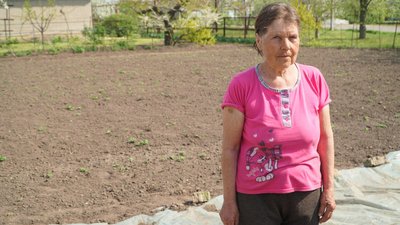 "Все сохне, все пропадає, і ми також". Як живуть люди в селі на Дніпропетровщині на березі Каховського водосховища