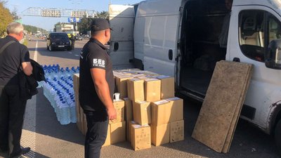 Товар на 5,5 млн гривень: на Київщині викрили підпільне виробництво алкоголю Товар на 5,5 млн гривень: на Київщині викрили підпільне виробництво алкоголю
