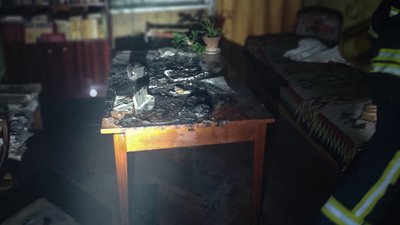Пожежа у квартирі через свічку