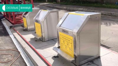 У Вінниці завершують встановлення ще одного підземного майданчика для сміття