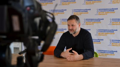 Про "саботаж" тероборони та продаж гуманітарки. Інтерв'ю з начальником гуманітарного штабу Одещини