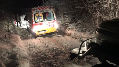 Снігопад на Рівненщині: у ДСНС повідомили, скільки авто довелось витягати Снігопад на Рівненщині: у ДСНС повідомили, скільки авто довелось витягати
