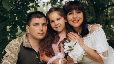 На Тернопільщині повінчалися військовий і переселенка