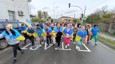 На благодійному забігу на Хмельниччині зібрали 36 тисяч гривень захисникам України