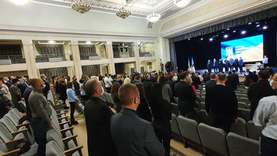 У Рівному – перша сесія міськради. Приїхав Порошенко