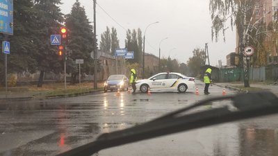 У Сумах сталася аварія: один водій отримав тілесні ушкодження У Сумах сталася аварія: один водій отримав тілесні ушкодження