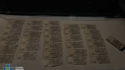 Вимагали 4,5 тисячі доларів за одного. На Одещині СБУ викрила групу людей, які переправляли призовників Вимагали 4,5 тисячі доларів за одного. На Одещині СБУ викрила групу людей, які переправляли призовників