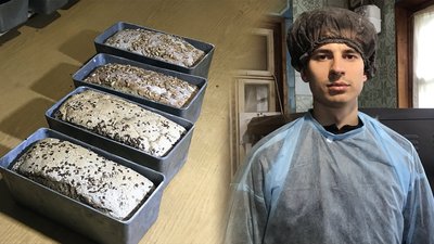 Вів свята у Харкові, а тепер пече вдома хліб: на Житомирщині музикант Микола Матат організував власну мініпекарню